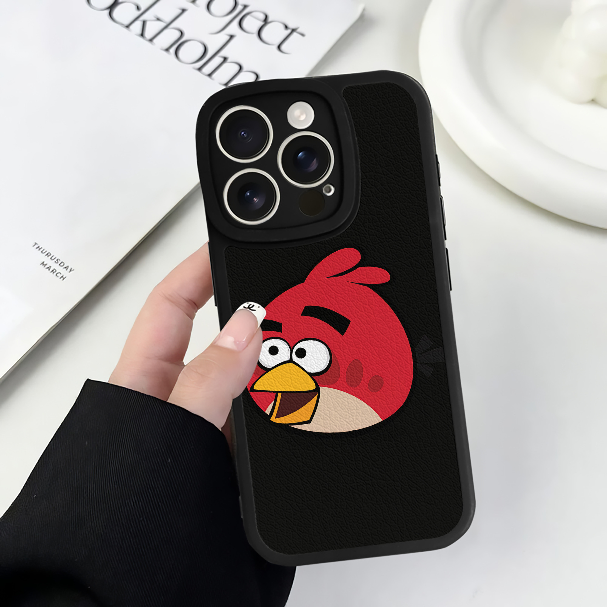 （画像用） Angry Birds アングリーバード 【iPhone 16シリーズ対応】シリコンスマホケース（レザー調） 材質：シリコン